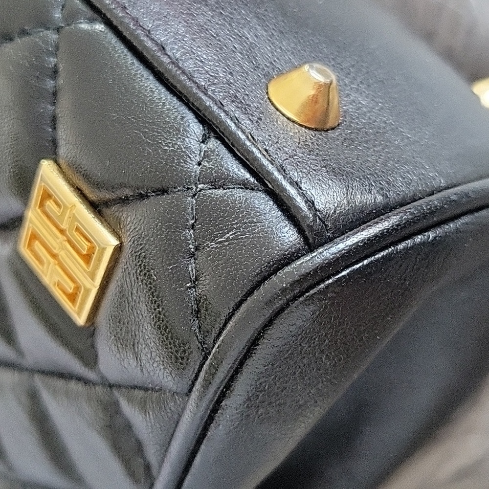 Givenchy Kelly Calfskin leather black Quilted handbag - Picture 9 of 16